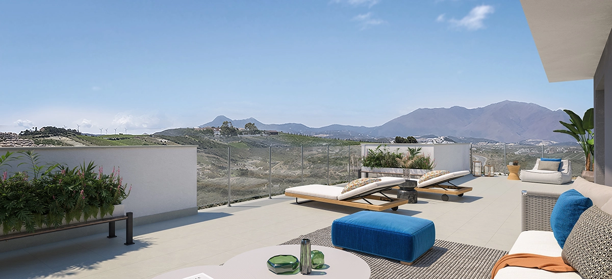 Las amplias terrazas ofrecen el espacio perfecto para comer al aire libre, entretener a los invitados o simplemente tomar el sol del Mediterráneo.