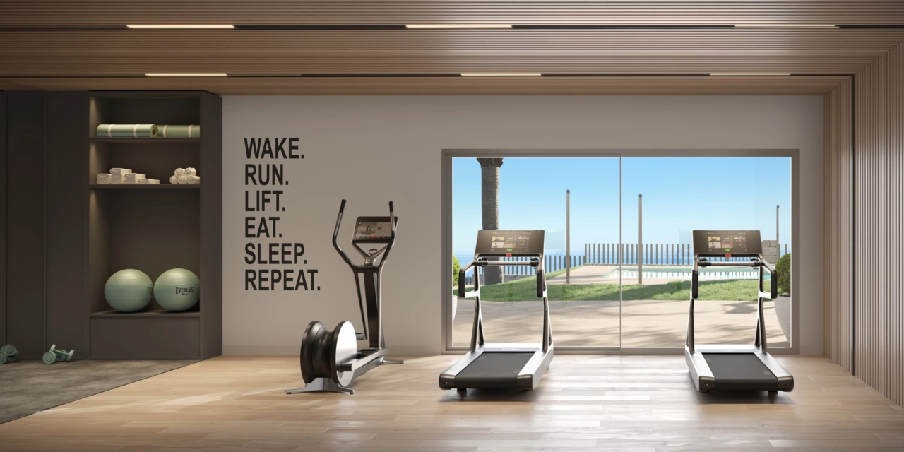 Manténgase activo en el gimnasio de última generación con inspiradoras vistas de la Costa del Sol.