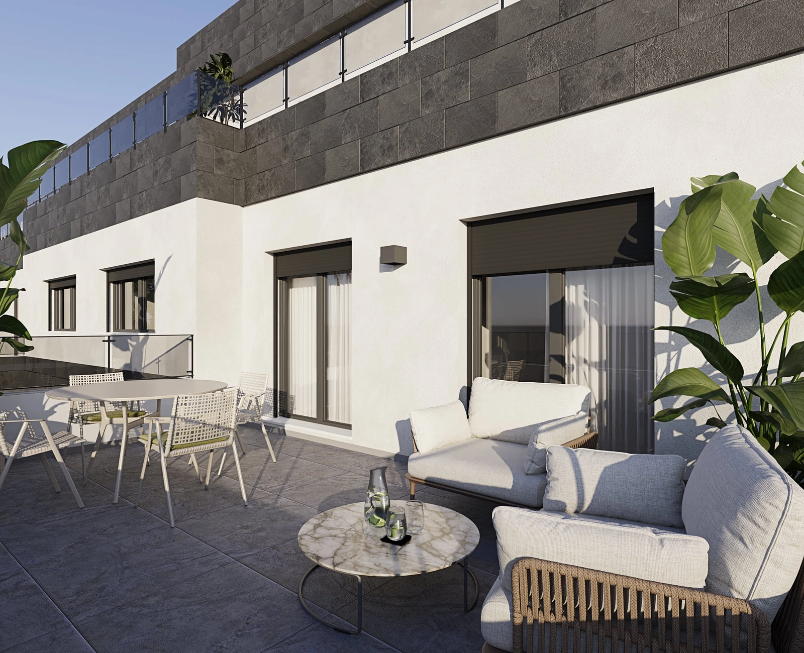 Una amplia terraza privada, ideal para disfrutar del clima mediterráneo y de cenas al aire libre.