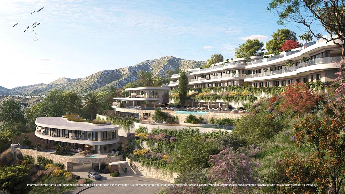 La arquitectura escalonada garantiza la privacidad y maximiza las impresionantes vistas a la montaña y al mar para cada residencia.